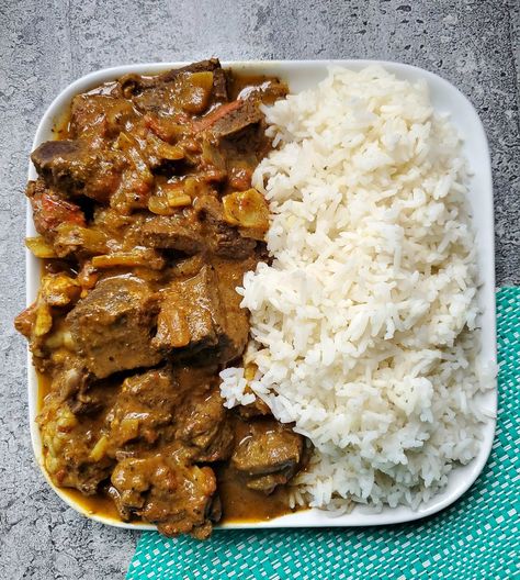 Curry Goat Recipe, Soul Bowl, Jamaican Stew, Curried Goat Recipe, Jamaican Curry Goat, Jamaican Recipe, Goat Curry, Stew Peas, Jamaican Curry Chicken