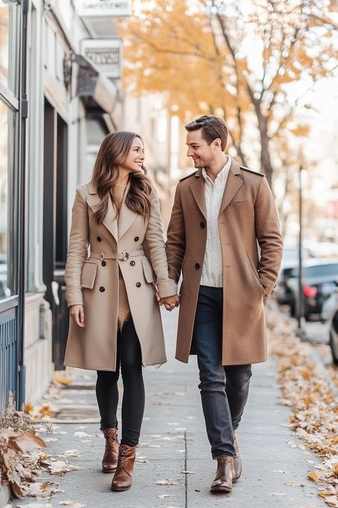 Coats Winter Outfit Couple, City Photoshoot Couple, Fall Couple Outfits, Outfit Inspo For Men, Couple Photoshoot Outfits, Fall Couple Pictures, Couple Winter, Fall Couple Photos, City Photoshoot