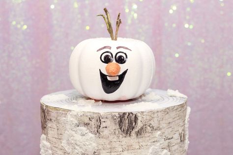 Frozen Pumpkin Painting, Elsa Pumpkin, Olaf Pumpkin, Diy Pumpkins Painting, Elsa Anna And Olaf, Anna And Olaf, Creative Pumpkin Painting, Frozen Pumpkin, Labu Halloween