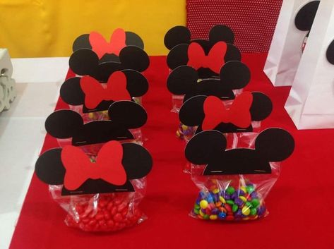 Mickey First Birthday, Mickey Mouse Bday, Minnie Mouse Birthday Party Decorations, Mickey Mouse Themed Birthday Party, Fiesta Mickey Mouse, Minnie Mouse Birthday Decorations, Disneyland Birthday, Mickey Mouse 1st Birthday, Minnie Mouse 1st Birthday