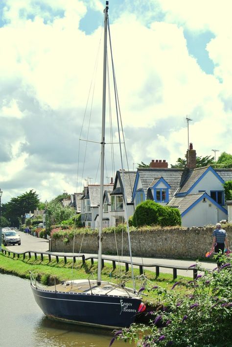 Bude, Cornwall Bude Cornwall, Quaint Village, Kingdom Of Great Britain, Fishing Villages, Pretty Places, Northern Ireland, Sailing Ships, Cornwall, Great Britain