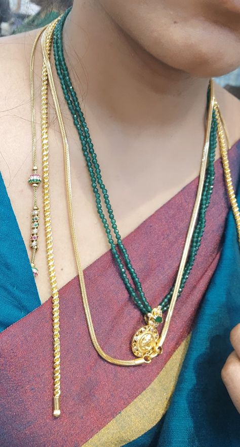 Thaali Chain Designs Gold Latest, Mangalasutram Chain Designs Latest, Thaali Chain Designs Gold, Mangalasutram Chain Designs, Chain Designs Gold, Pearl Bangles Gold, Thali Chain, Pretty Gold Necklaces, Gold Neck Chain