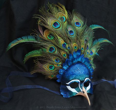 Lion King Mask, Mascara Papel Mache, King Mask, Peacock Mask, Royal Peacock, Peacock Costume, Feather Mask, Masked Ball, Mask Ideas