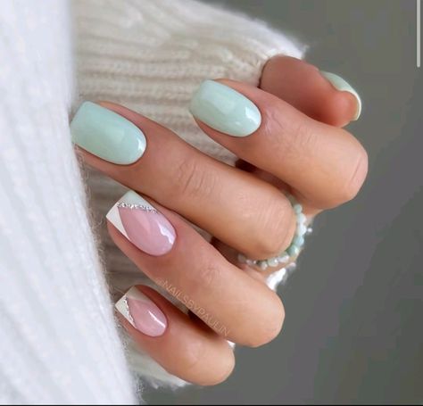 Birthday Nail Designs, Mint Green Nails, Mint Nails, Simple Spring Nails, April Nails, Pastel Nails Designs, Green Nail Art, French Tip Nail Designs, Green Nail Designs