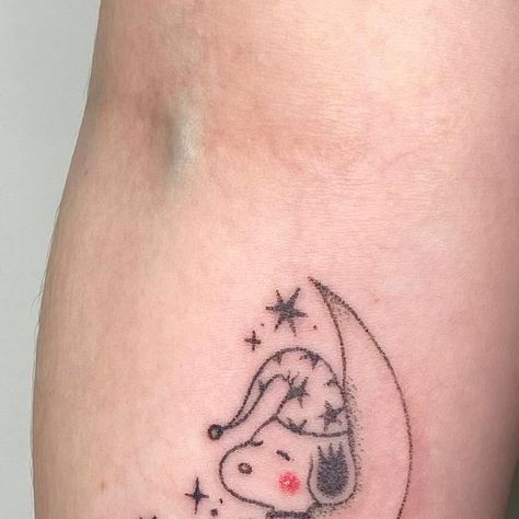 Erin Jhi on Instagram: "Sleepy snoop 🌙 Handpoked at @bearwithme_la #handpokedtattoo #losangelestattoo #snoopytattoo" Sleepy Tattoo, Snoopy Tattoo, Los Angeles Tattoo, Hand Poked Tattoo, Creative Tattoos, Tattoos, On Instagram, Instagram