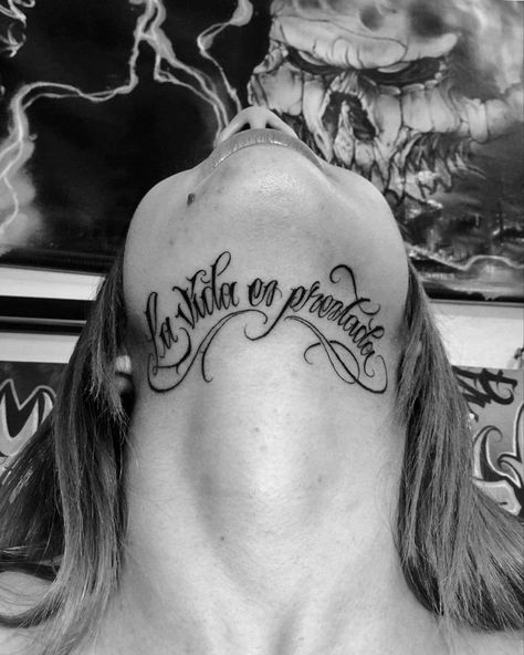 Tatto en el cuello | Gangsta tattoos, Tattoo lettering, Neck tattoos women Tattoo Karma, Cholo Tattoo, Tattoo Lettering Styles, Throat Tattoo, Gangsta Tattoos, Neck Tattoos Women, Back Of Neck Tattoo, Chicano Tattoos, Omerta Tattoo