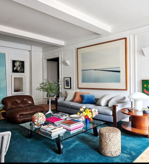 Post Modern Eclectic, New York Apartment Interior, Sofa Reupholstered, Beach House Modern, Contemporary Modern House, Peter Som, Art Deco Living Room, Manhattan Apartment, Classic Interior Design