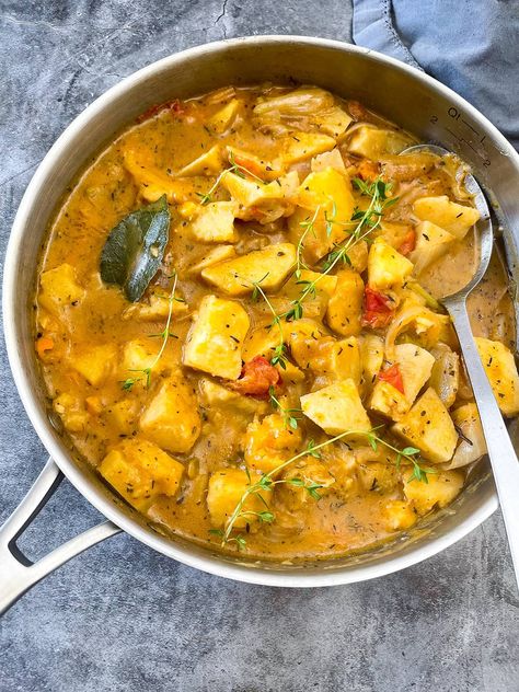 Recipes For Yams, African Yams Recipe, Yams Recipe Healthy, White Yam, Vegan Stew Recipes, Yams Recipe, Vegan Stew, Pumpkin Curry, Jamaican Recipes