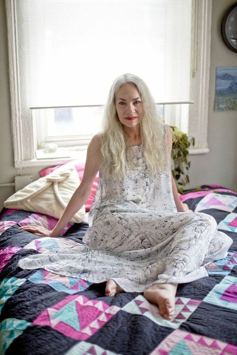 "How Old Is Sexy?"  --- Ms. Toody Goo Shoes (Photo by Marsh Brady, American Apparel) Jacky O, Women Advice, Beautiful Gray Hair, A Line Maxi Dress, Advanced Style, Jackie O, Ageless Beauty, Over 60, American Apparel