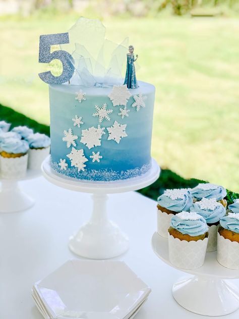 Frozen 3rd Birthday, Elsa Birthday Cake, Frozen Birthday Party Ideas, Elsa Birthday Party, Frozen Themed Birthday Party, Frozen Birthday Cake, Elsa Birthday, 3rd Birthday Cakes, Magical Adventure