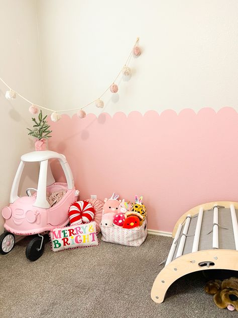 Little tikes revamp lily and river play room scalloped walls merry chrsitmas squishmallows Scalloped Walls, Playroom With Barbie Dream House, Play Room Decor, Room Decor Pink, Baby Playroom, Little Tikes, House Bed, Playroom Decor, Baby Play