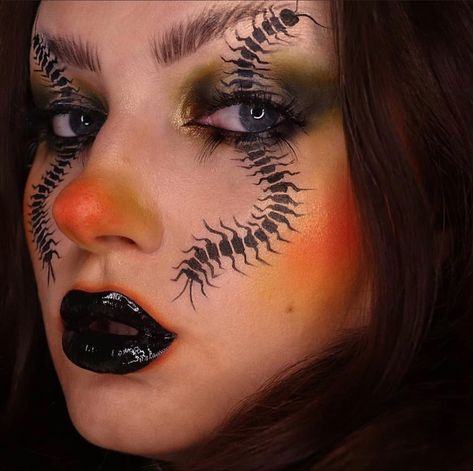 Insect Makeup Halloween, Praying Mantis Makeup, Bug Makeup Looks, Bug Makeup Halloween, Centipede Face, Centipede Makeup, Beetle Makeup, Makeup Art Face Inspiration, Centipede Costume