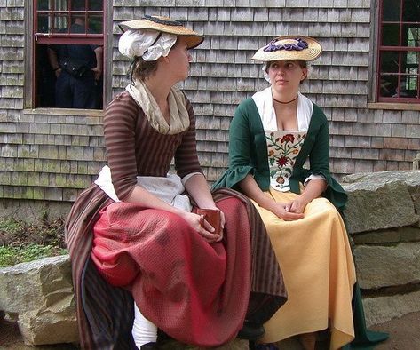 Reenactors at Old Sturbridge Village by leewrightonflickr, via Flickr 1770s Fashion, 18th Century Hats, 18th Century Dresses, 18th Century Gown, Sturbridge Village, 18th Century Women, Colonial Dress, Beast Costume, Boston Tea