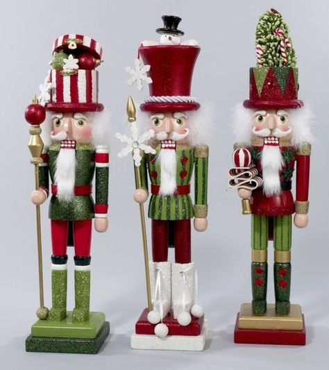 Nutcracker Colors, German Nutcrackers, Nut Crackers, Nutcracker Figures, Nutcracker Decor, Nutcracker Christmas Decorations, Christmas Nutcrackers, Nutcracker Soldier, Kurt Adler