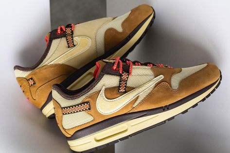 Air Max Outfit, Travis Scott Sneakers, Air Max 1s, Travis Scott Shoes, Nike Travis Scott, Classic Sportswear, Fresh Shoes, Nike Air Max 1, Nike Acg