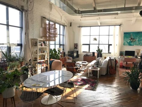 New York Studio Apartment Aesthetic, Studio Apartment Aesthetic, New York Studio Apartment, Appartement New York, New Yorker Loft, Loft Aesthetic, Nyc Loft, New York Loft, Deco Studio