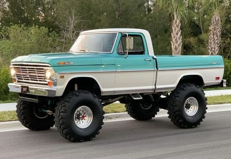 Old Teal Chevy Truck, Teal Square Body Chevy, Old Ford Square Body Trucks, Old Square Body Trucks, Cool Old Trucks, Old Chevy Trucks, Lifted Ford Truck, Old Ford Truck, Big Ford Trucks