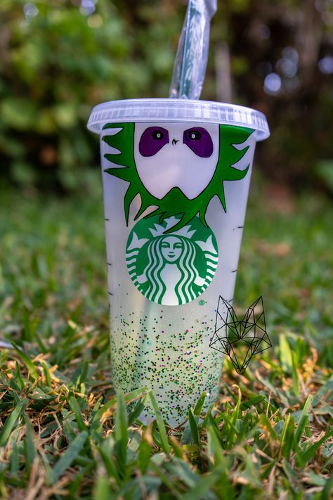 Painted Starbucks Cups, Starbucks Lovers, Halloween Cups, Custom Tumbler Cups, Glitter Cups, Cricut Designs, Glitter Diy, Starbucks Cup, Custom Tumbler