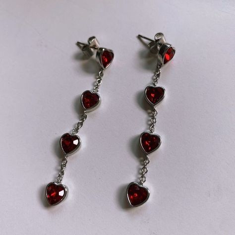 Red Acssesories Aesthetic, Dark Red Jewelry, Red Jewelry, Silver Chains, Classy Jewelry, Heart Drop Earrings, Funky Jewelry, Jewelry Lookbook, Handmade Wire Jewelry