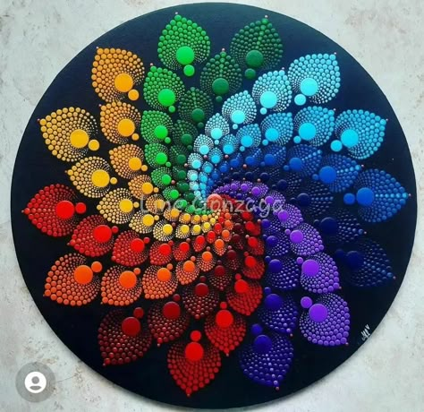 Mandela Rock Painting, Painted Stepping Stones, Spiral Mandala, Dot Painting Ideas, Dot Painting Tools, Lipan Art, Color Wheel Art, Circle Mandala, Painted Rock Art