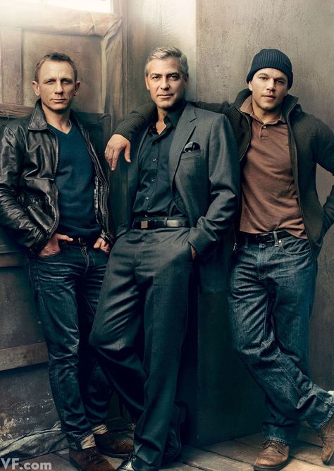 Daniel Craig, George Clooney, and Matt Damon, photographed by Annie Leibovitz for the February 2012 cover. Kapten Marvel, Annie Leibovitz Photography, Fair Photography, Annie Leibovitz, I Love Cinema, Ewan Mcgregor, Matt Damon, Actrices Hollywood, Daniel Craig