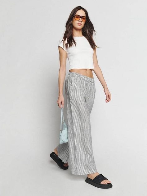 The "East Coast Summer" Aesthetic Is Going Viral on TikTok | Who What Wear Linen Pant, Fashion People, Linen Trousers, Outerwear Sweater, Linen Top, Look Chic, Who What Wear, Linen Pants, Summer Aesthetic