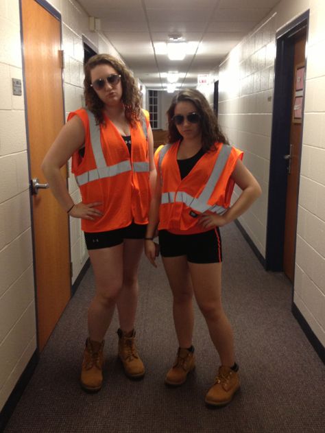 Construction Worker Costume Ideas, Construction Worker Costume For Women, Construction Worker Outfit, Construction Worker Costume, Diy Bff, Construction Outfit, Fall Szn, Frat Party, College Things