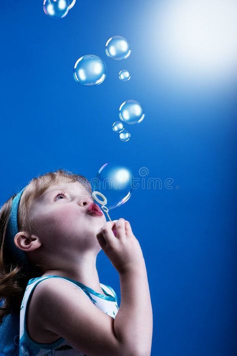 Pediatric Office, Children Laughing, Leaving Party, Childhood Memories Quotes, Bubble Drawing, Kids Laughing, Bubble Art, Blowing Bubbles, Kids Beach