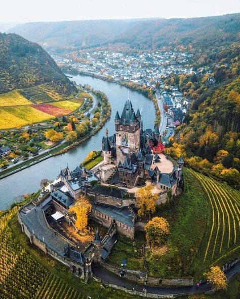 Cochem Castle, Germany 🇩🇪 Castle Germany, Visit Germany, Germany Castles, Fantasy Places, Beautiful Castles, Beautiful Places To Travel, Beautiful Buildings, Beautiful Places To Visit, Germany Travel