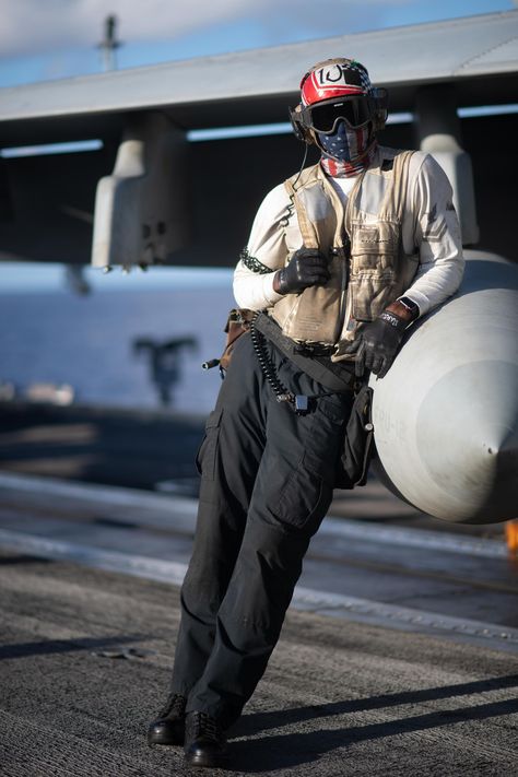 Jet Pilot, Communication Specialist, Super Hornet, Military Airplane, Navy Aircraft, Military Pictures, Mass Communication, Fighter Pilot, Masked Man