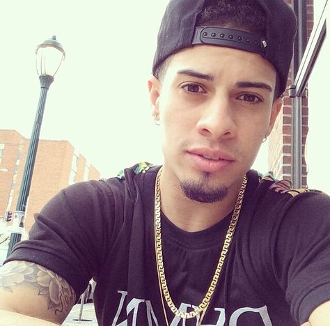 Austin McBroom is hot Mood Pics Money, Austin Mcbroom, Drake Funny, Meme Background, Cute Dreads, 2013 Swag Era, Best Rapper Alive, Female Avatar, Cute Rappers