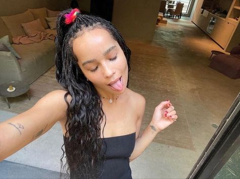 Solange Braids, Zoe Kravitz Braids, Zoe Kravitz Style, Micro Braids Hairstyles, Zoë Kravitz, Thick Curly Hair, Micro Braids, Protective Hairstyles Braids, Zoe Kravitz