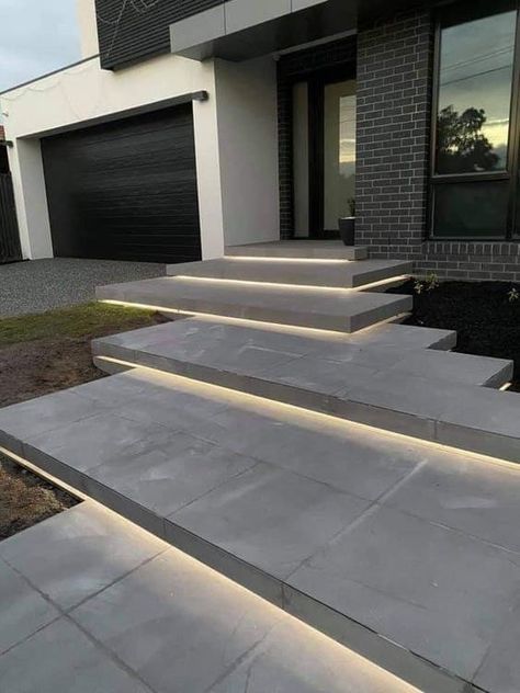 Florida Landscape, Landscaping Florida, Exterior Stairs, Outdoor Stairs, Front Yard Landscaping Ideas, Yard Landscaping Ideas, Front House Landscaping, In Front Of House, Landscaping Design