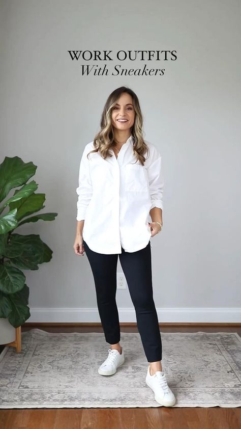 Work Outfits With Sneakers, Outfits With Sneakers, Look Legging, Casual Work Outfits Women, Outfits For Work, Office Casual Outfit, Business Casual Outfits For Work, Business Casual Outfits For Women, Casual Work Outfit