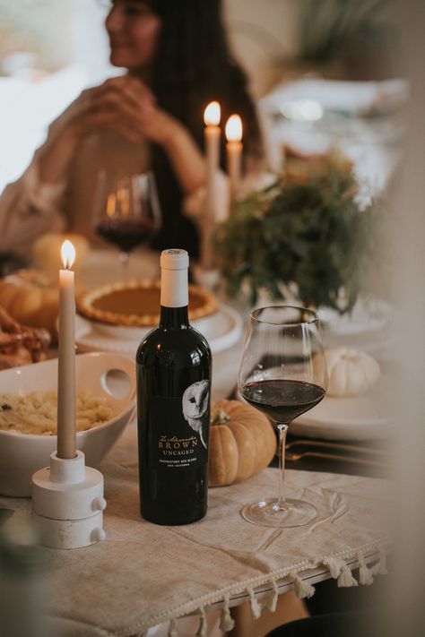 Winter Wine Photography, Holiday Wine Photography, Wine Dinner Aesthetic, Wine Styling, Wine Ideas, Pizza House, Photo Table, Wine Christmas, New Year Table