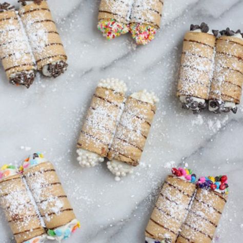 Who cares if the Festival of Lights isn't really about the Torah? Here's an excuse to bring an Italian classic to your Hanukkah feast. Cannoli Desserts, Shavuot Recipes, Hanukkah Desserts, Jewish Holiday Recipes, Simchat Torah, Hanukkah Food, Yom Kippur, Kosher Recipes, Sukkot