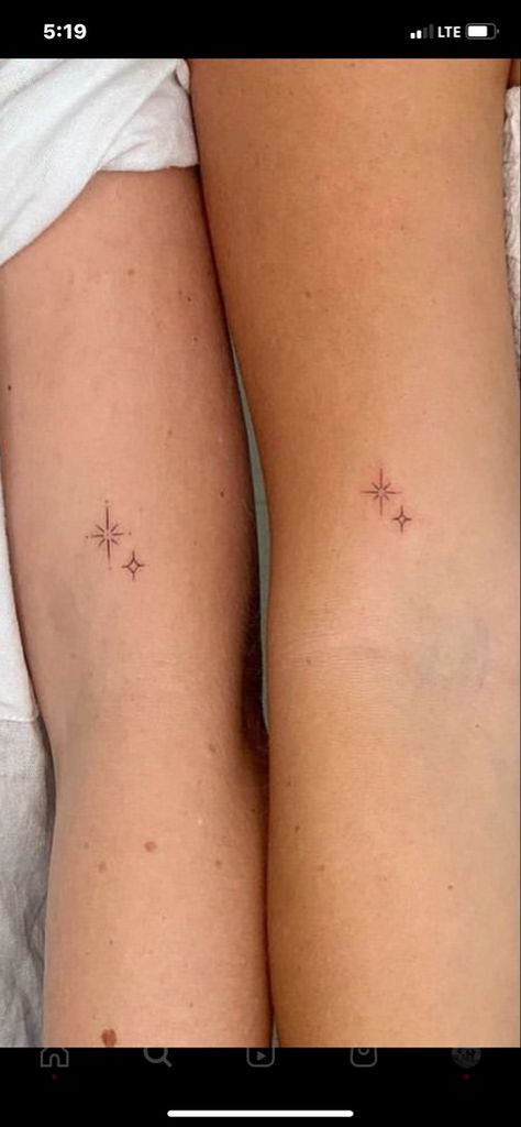 Star Sister Tattoos, Tattoo Ideas Female Siblings, Cute Single Needle Tattoos, Small Tattoos For Hips For Women, Tiny Scattered Tattoos, Sister Star Tattoos, Women Star Tattoos, Sparkle Tattoo Placement Ideas, Cute Small Star Tattoos