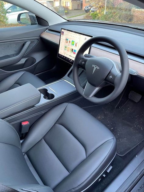 Tesla Model 3 Long Range, Electric Car Aesthetic, Tesla Model 3 Interior, Model 3 Tesla, Tesla Car Models, Best Car Accessories, Aesthetic Sports, Car Leasing, Wallpaper Luxury