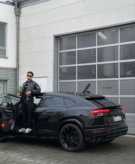 Urus Aesthetic, Lamborghini Urus Aesthetic, Black Lamborghini Urus, Aesthetic Luxury Lifestyle, Luxury Lifestyle Rich Life, Black Lamborghini, Wealthy Lifestyle Luxury, Man Aesthetic, Mercedes Suv