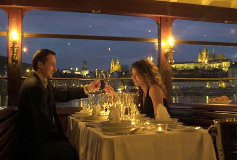 . Cruise Date, Prague Airport, Romantic Cruise, Date Outfit Summer, Dinner Cruise, River Cruise, Dating Tips For Women, Dating Pictures, Single Dating