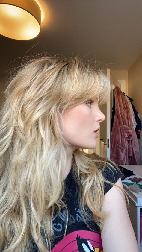 Shaggy Blonde Haircut, 90 Shag Haircut, Medium Length Super Layered Hair, Face Framing Choppy Layers, Stevie Nicks Haircut 70s, Long Shag Haircut Back View, Shaggy Long Hair Choppy Layers Wavy, Shaggy Haircuts Blonde, Long Side Part Bangs