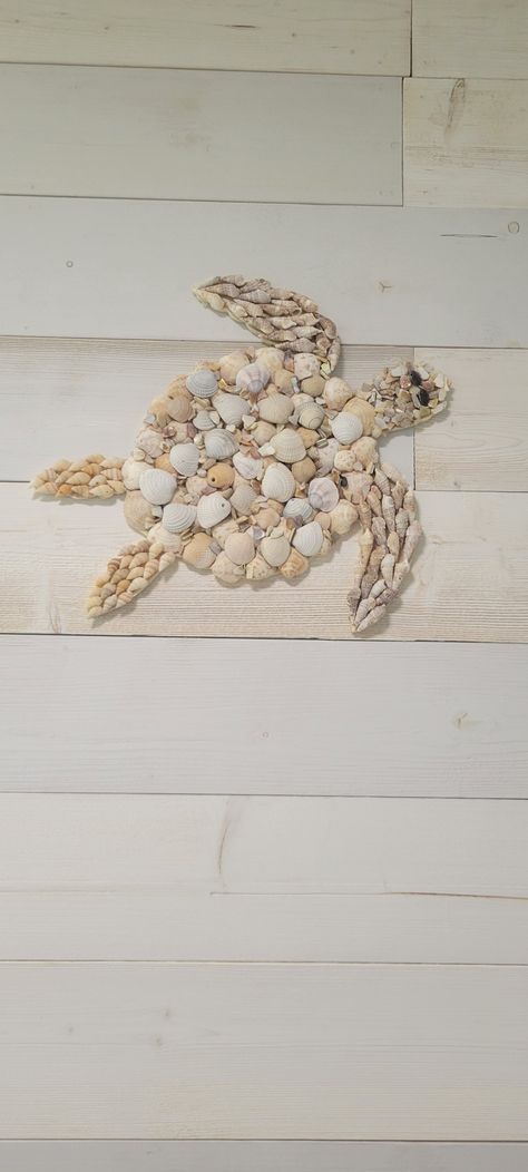 Sea Turtle Shell Art, Seashell Turtle Craft, Turtle Made Out Of Sea Shells, Turtle Shell Art, Seashell Mosaic Shell Art, Sea Shell Turtle, Shell Animals Seashells, Sea Shell Mosaic, Seashell Turtle