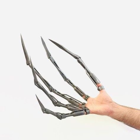 Hand Pictures, Origami Tutorial, Drawing Base, Black Magic, Dark Fantasy Art, Dark Fantasy, Hair Accessories, Outfit Accessories