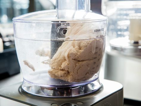 Making Bread Dough In Food Processor, Food Processor Cookies, Easy Food Processor Recipes, Food Processor Bread Recipes, Recipes Using Food Processor, Food Processor Bread, Stella Parks, Vegan Knowledge, Easy Pie Dough