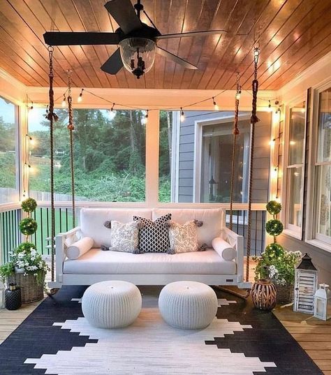 Barndominium Porches, Porch Goals, Koti Diy, Swing Bed, Interior Design Per La Casa, Porch Design, Antique Farmhouse, Living Room Makeover, Cheap Decor