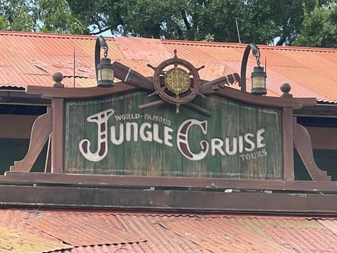 Jungle Cruise Disneyland, Magic Kingdom Restaurants, Beast's Castle, Royal Table, Disney Florida, Disney Vacation Planner, Jungle Cruise, Budget Vacation, Castle Wall