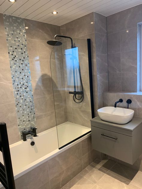 Grey Bathroom Black Accessories, Bath Tap Ideas, Grey Tiled Bathrooms, Modern Bathroom With Bathtub, Grey Tiles Bathroom, Apartment Bathtub, Wickes Bathroom, Small Bathroom Designs With Bathtub, Grey Tile Bathroom