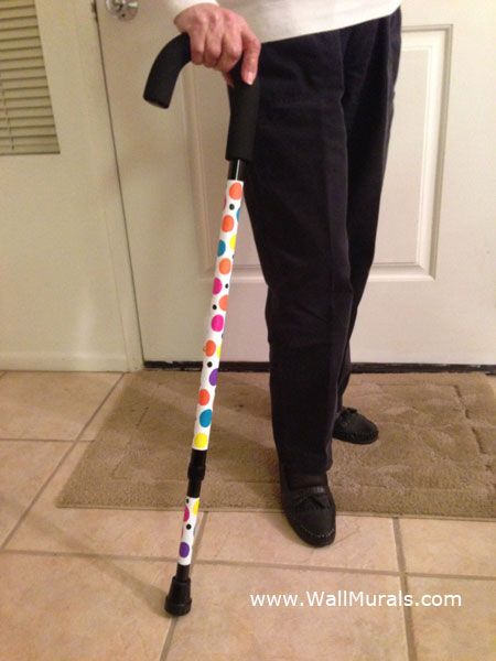 Custom Painted Walking Cane for my friend Emily! - She loves her colorful polka dots. #paintedcane #walkingcane Cripple Punk, Cool Walking Canes, Quad Cane, Canes Decor, Walker Accessories, Canes And Walking Sticks, Broom Handle, Canes & Walking Sticks, Cozy Chair