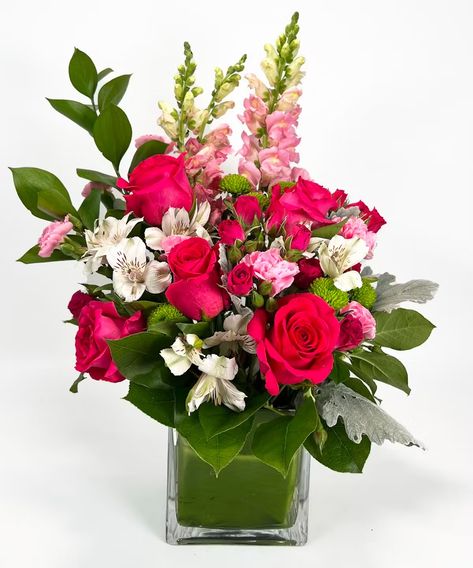 Hot Pink Bouquet, Valentine Flower Arrangements, Floral Centrepiece, Cube Vase, Valentine Flowers, Pink Flower Arrangements, Floristry Design, Easter Flower Arrangements, Small Flower Arrangements