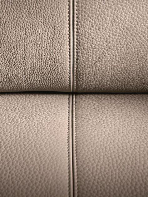 MASSIMOSISTEMA 2 seater sofa by Poltrona Frau Leather Modular Sofa, Luxury Sofa Design, Contemporary Living Room Furniture, Modern Leather Sofa, Poltrona Frau, Leather Sofa Set, Leather Stitching, Car Upholstery, Sewing Leather